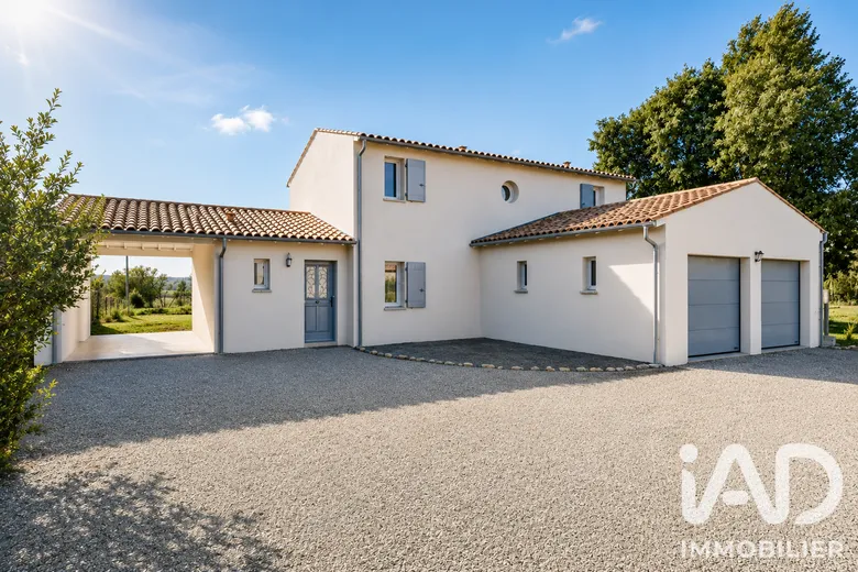 Maison 6 pièces 149 m² · à Magné · 149 m² · 387 000 €