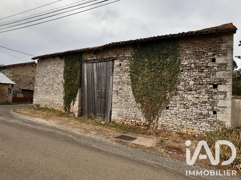 Maison 1 pièce 90 m² · à Chaunay · 90 m² · 27 000 €