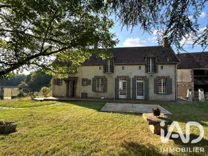 Maison de campagne à Arces-Dilo (89320)