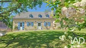 Maison de campagne à Artiguelouve (64230)