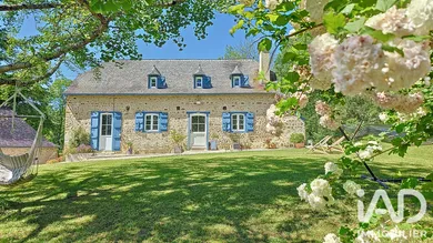 Maison de campagne à Artiguelouve (64230)