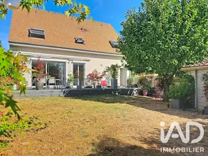 Maison traditionnelle à Pontault-Combault (77340)