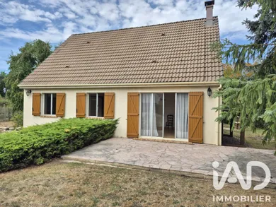 Traditional house in Gambais (78950)