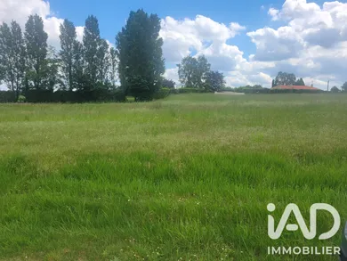 Terrain agricole à Varzay (17460)