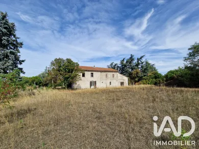 Maison de campagne à Chabeuil (26120)