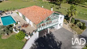Maison traditionnelle à Ustaritz (64480)