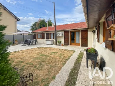 Maison traditionnelle à Montfermeil (93370)
