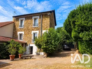 Maison traditionnelle à Corbeil-Essonnes (91100)