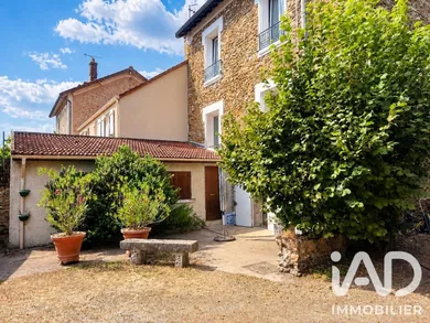Maison traditionnelle à Corbeil-Essonnes (91100)