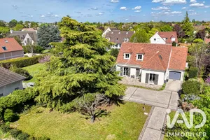 Traditional house in Croissy-sur-Seine (78290)