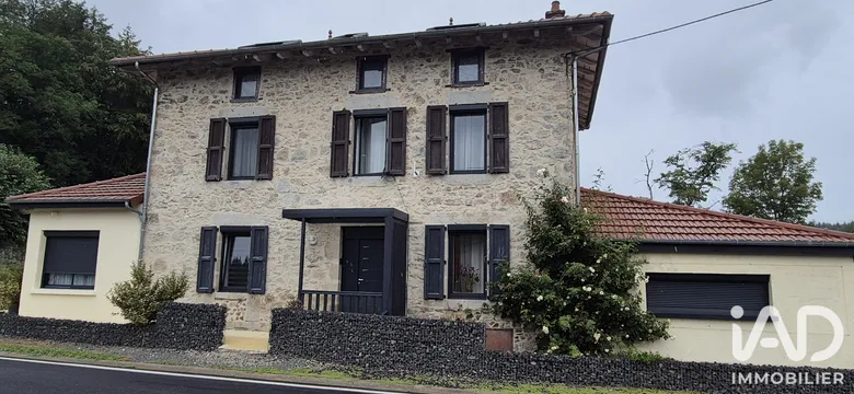 Maison 8 pièces 225 m² · à Laroquebrou · 225 m² · 279 000 €