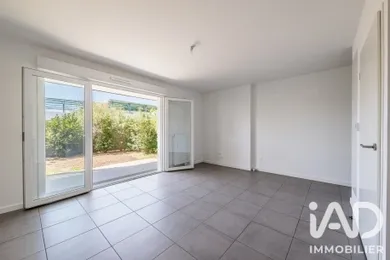 Apartment in Parempuyre (33290)
