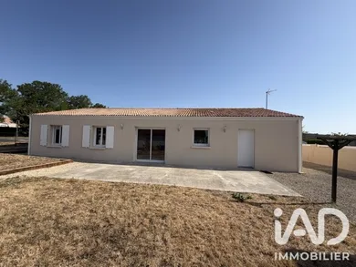 Maison à Exireuil (79400)