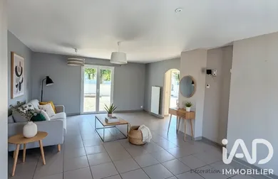 Maison à Exireuil (79400)