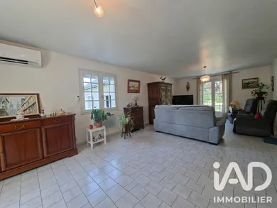 Maison traditionnelle à Restigné (37140)