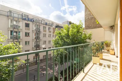 Apartment in Paris (75012)