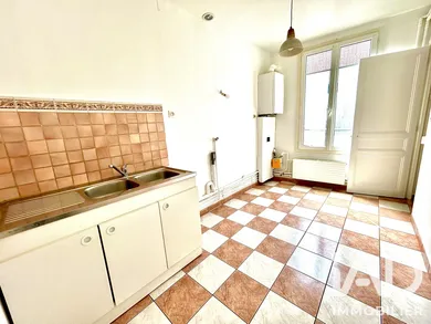Townhouse in Sens (89100)
