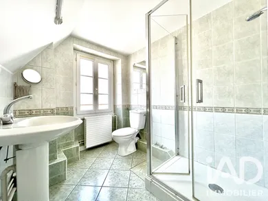 Townhouse in Sens (89100)