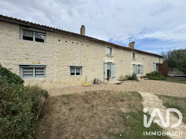 Maison 5 pièces 163 m² · à Cuhon · 163,4 m² · 279 500 €