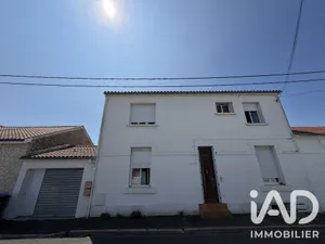 Traditional house in La Rochelle (17000)