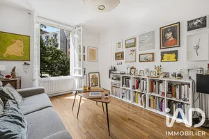 Apartment in Paris (75012)