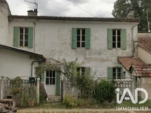 Maison de ville à Saint-Denis-de-Pile (33910)