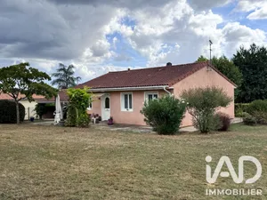 Maison à Saint-Romain-la-Virvée (33240)