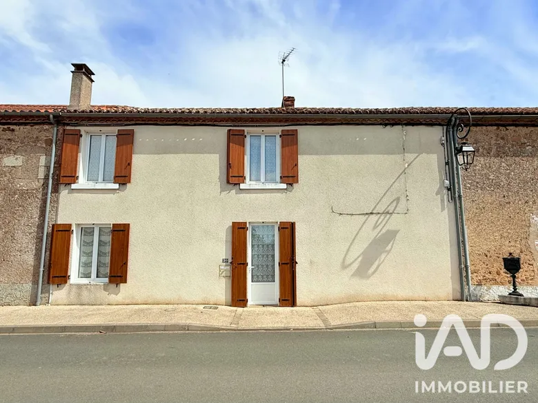 Maison 4 pièces 74 m² · à Millac · 73,8 m² · 44 500 €