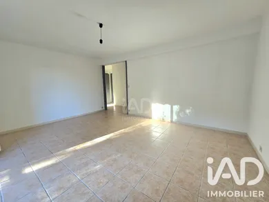 Apartment in Mandelieu-la-Napoule (06210)