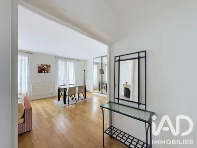 Apartment in Levallois-Perret (92300)