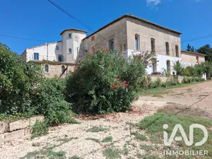 Mas à Saint-Gilles (30800)