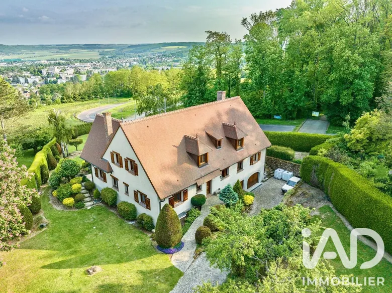 Maison 9 pièces 273 m² · à Château-Thierry · 273 m² · 468 000 €