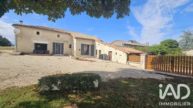 Maison de village à Saint-Macoux (86400)