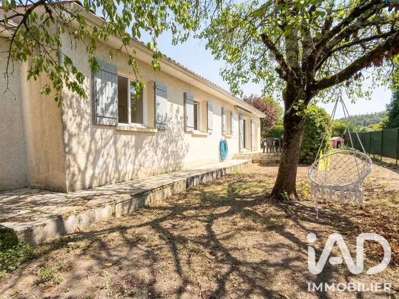 Maison 6 pièces 120 m² · à Villebois-Lavalette · 120 m² · 174 000 €