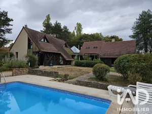 Maison d'architecte à Bressolles (03000)