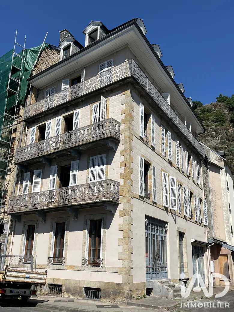 Immeuble 460 m² · à La Bourboule · 460 m² · 313 000 €
