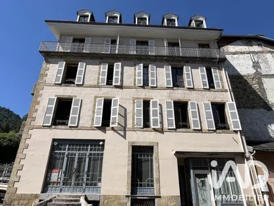 Building in La Bourboule (63150)