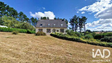 Maison traditionnelle à Plounévézel (29270)