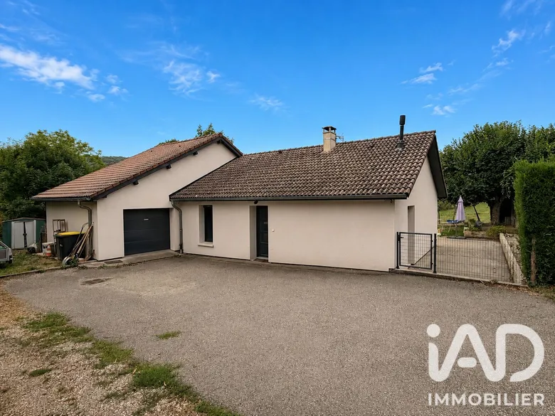 Maison 5 pièces 103 m² · à Saint-Geoire-en-Valdaine · 103 m² · 305 000 €