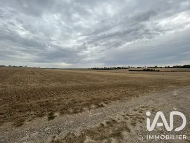 Terrain à Châlons-en-Champagne (51000)