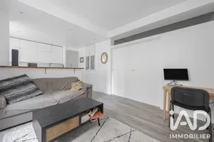 Apartment in Paris (75019)