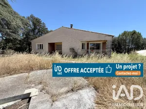 House in Villeneuve (04180)
