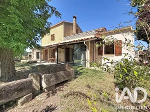 House in Caderousse (84860)