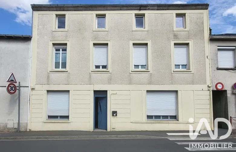 Maison 9 pièces 225 m² · à Saint-Malô-du-Bois · 225 m² · 270 000 €