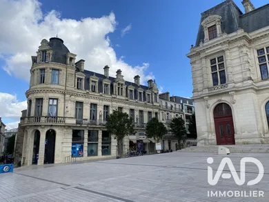 Immeuble à Poitiers (86000)