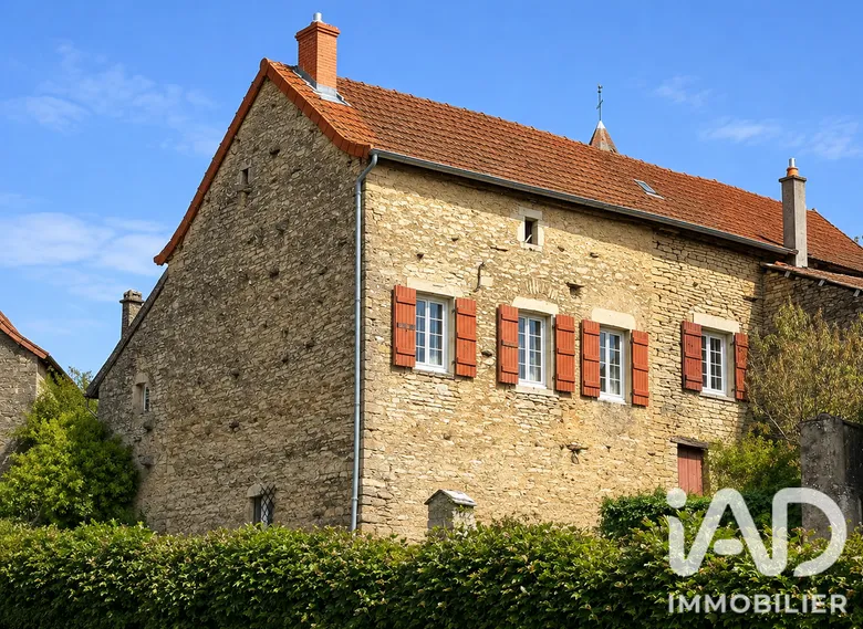 Maison 5 pièces 107 m² · à Royer · 107 m² · 199 000 €
