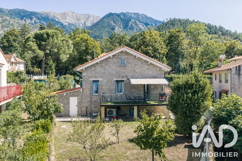 Maison 3 pièces 88 m² · à Vernet-les-Bains · 87,6 m² · 189 000 €