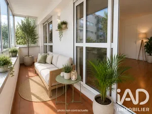 Apartment in Plaisir (78370)