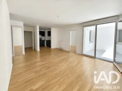 Apartment in Bordeaux (33100)
