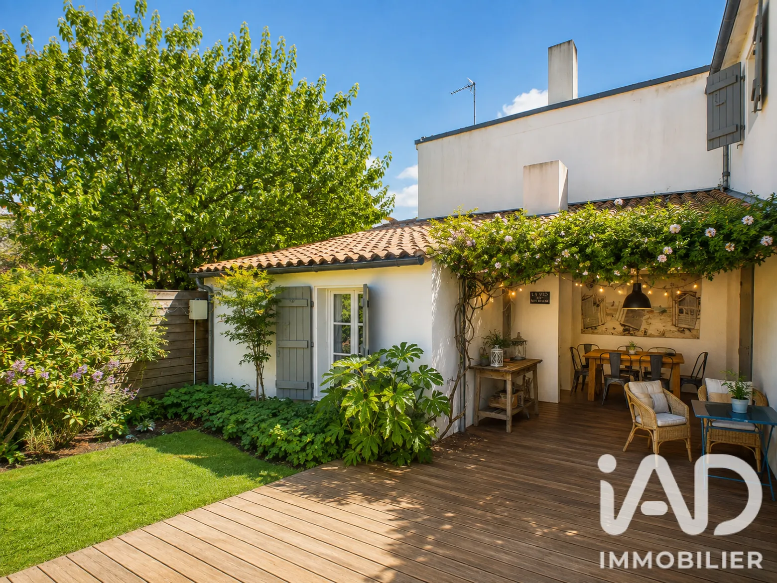 Vente maison à La Flotte (17630) : maison de village 10 pièces 213 m² - 2103110 — 3
